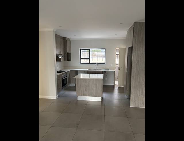 2 BEDROOM APARTMENT TO LET IN MORNINGSIDE